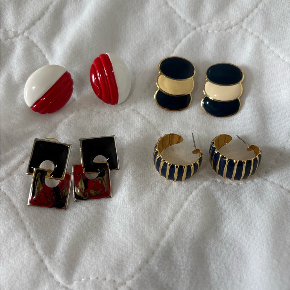 Set of 4 Vintage Earrings in Red, Blue, white and black in Goldtone